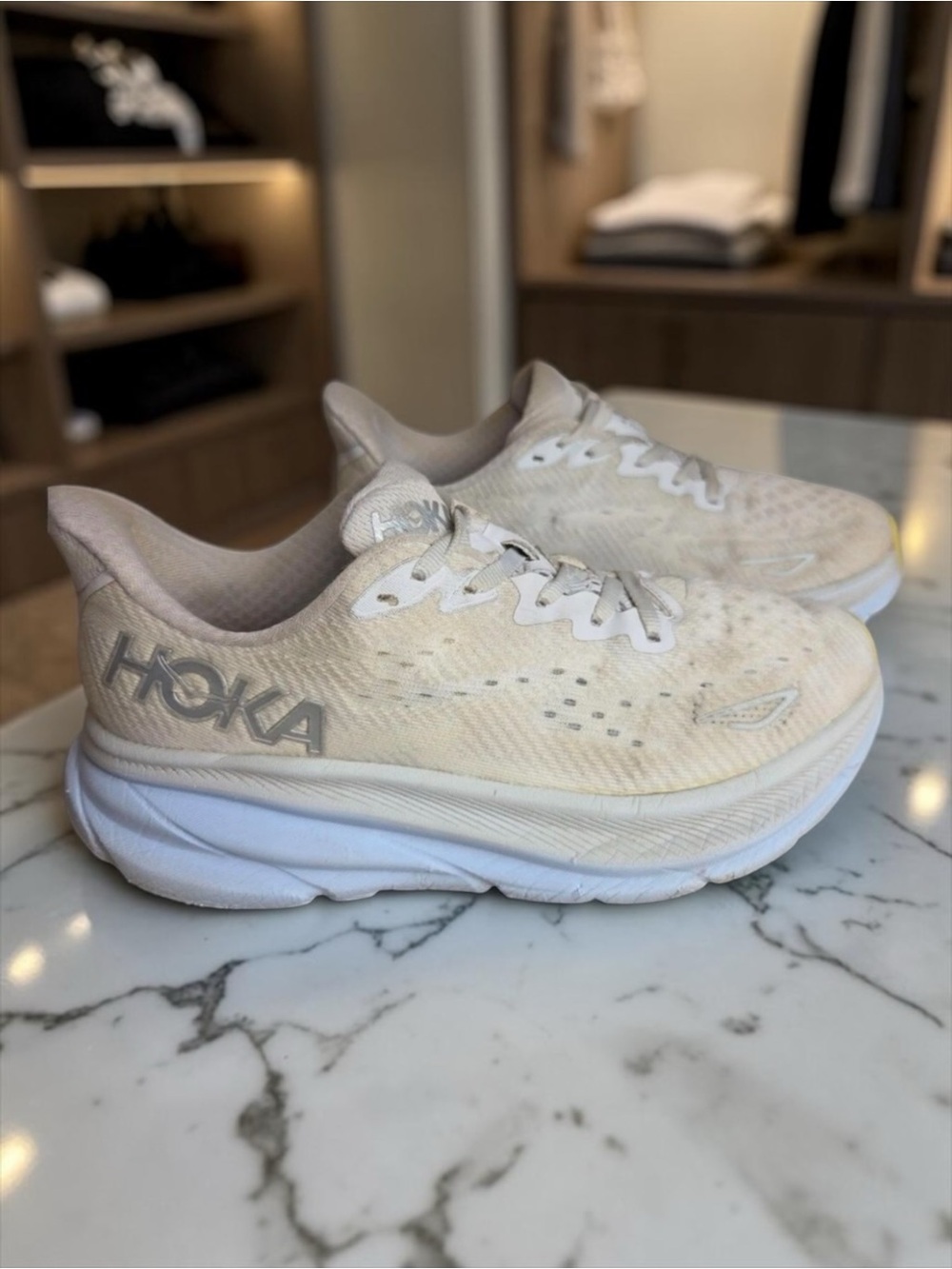 Hoka Clifton 9 Running Shoes White Light Blue Sneakers Women's Size 7.5B 1127896